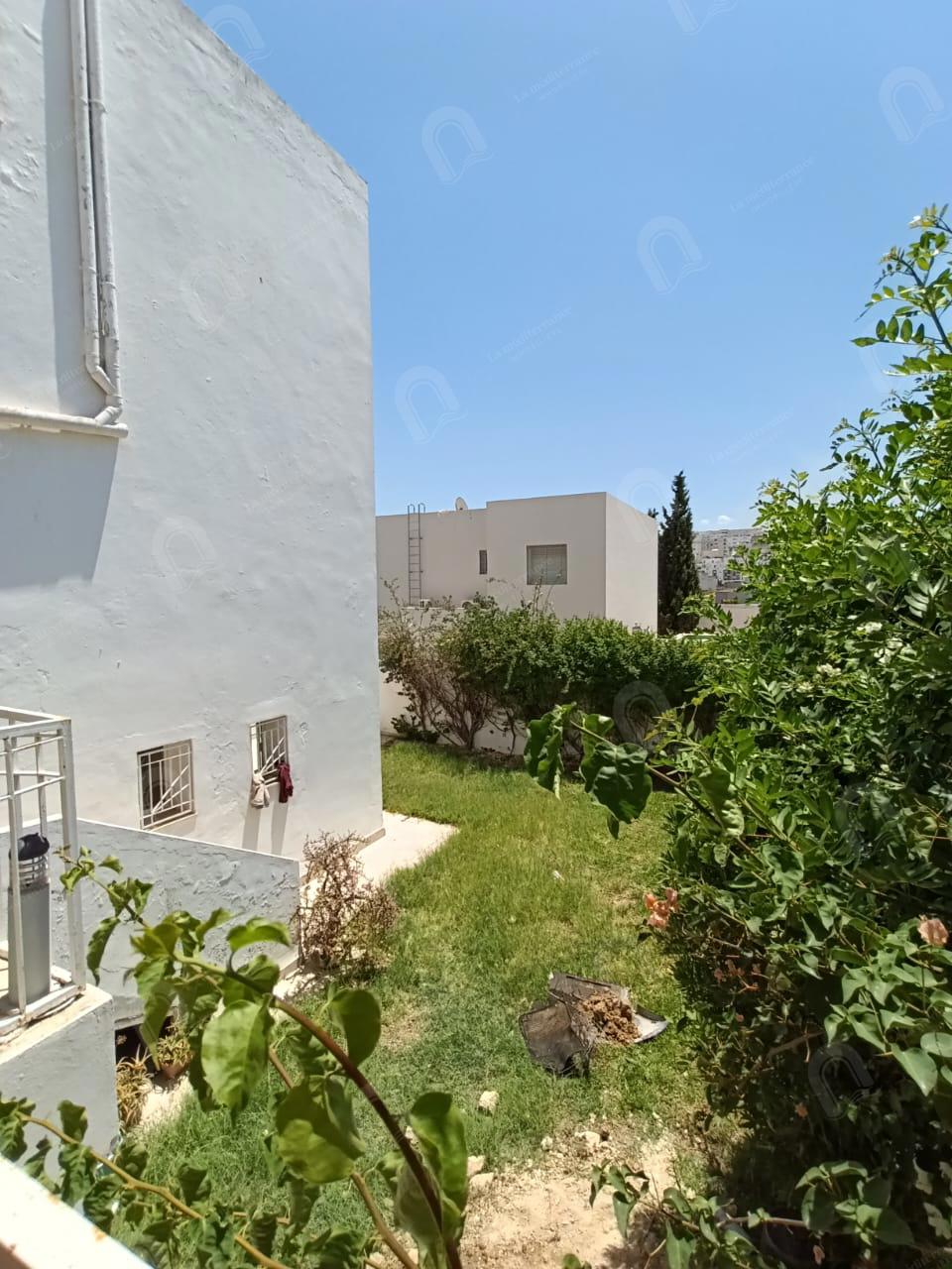 à louer un Triplex s+3 aux jardins d'el menzah 1
