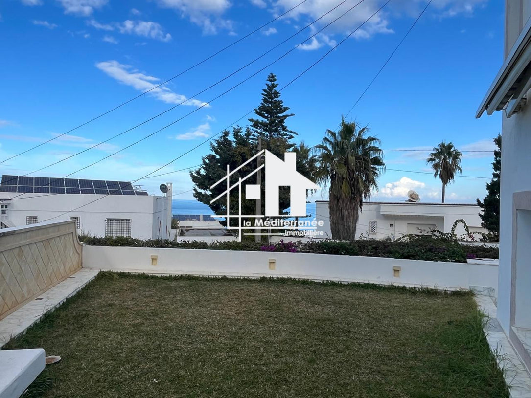 A louer villa s+6 à la Marsa cube