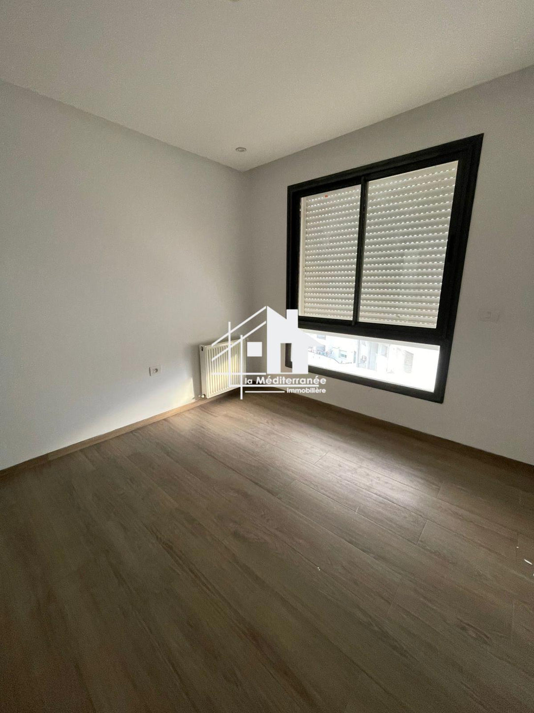 A louer appartement s+2  à cité Ennasr