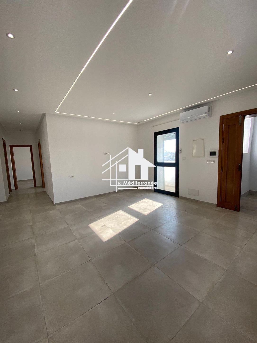 À louer étage de villa s3 jamais habité au bardo