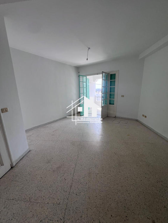 A louer appartement S+3 à Khaznadar