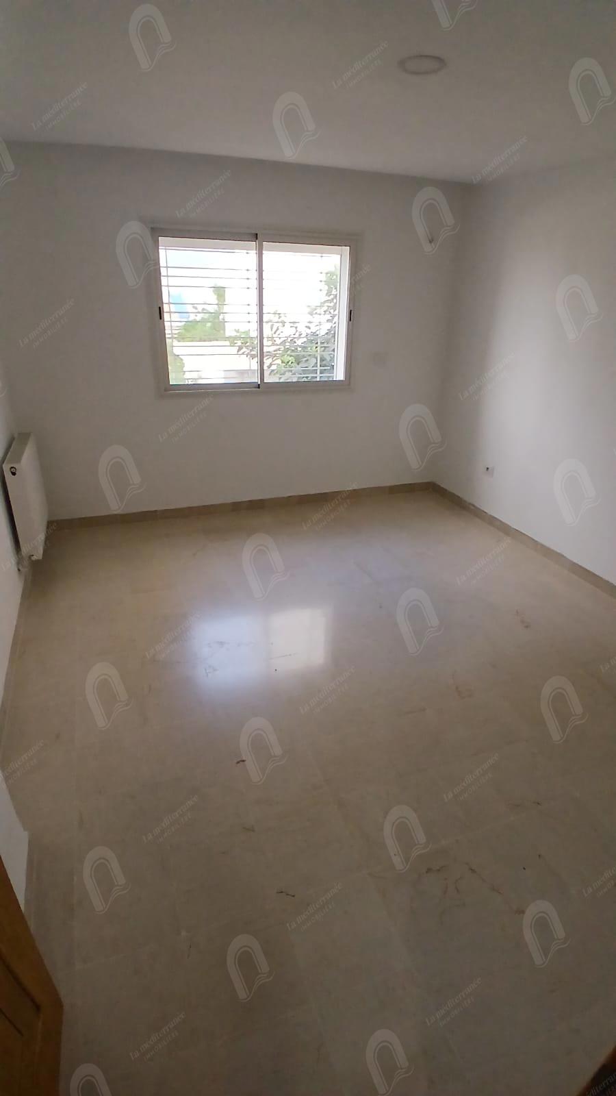 A louer un appartement S+2 hst au rdc