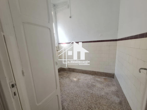 A louer appartement s+1 au passage