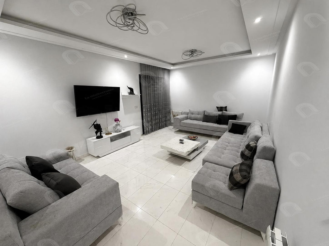 à louer un appartement s+3 meublé à cité Ennasr