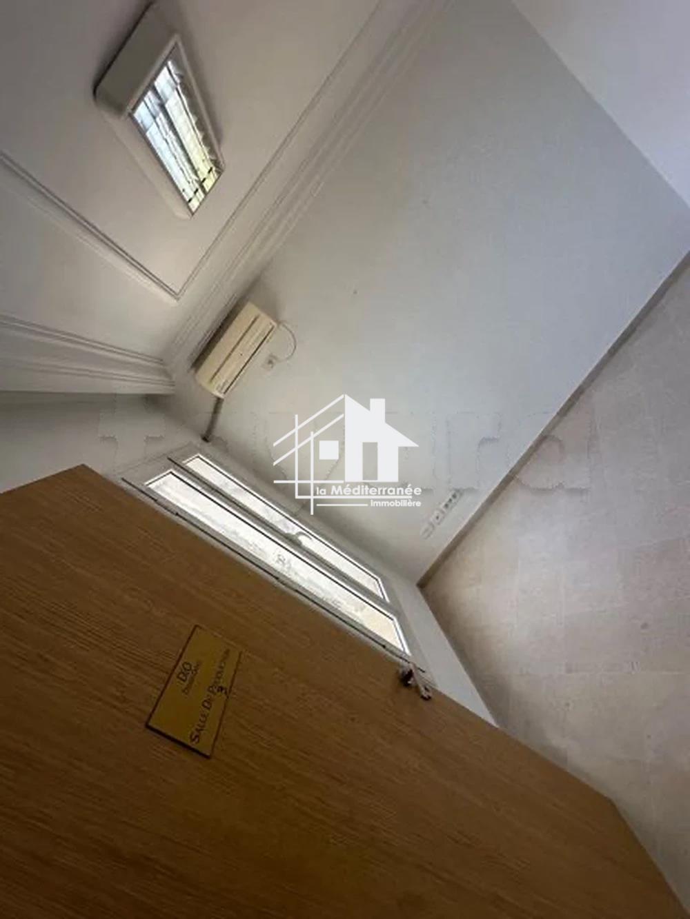 A louer bureau H+4 hst à beb saadoun