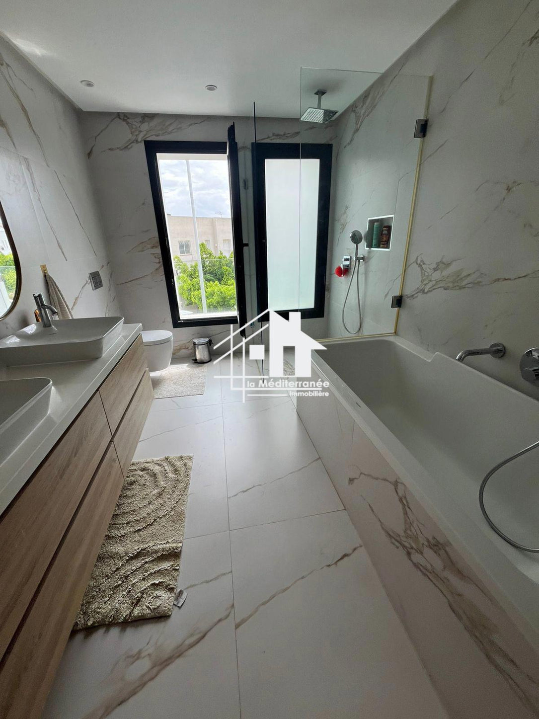 Villa s+5 avec piscine au lac 2