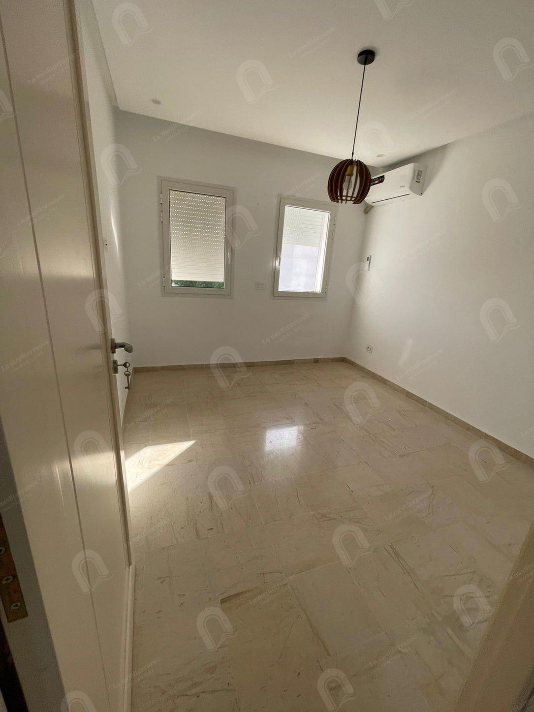 A louer un appartement s+3 à jardin d'el menzah 1