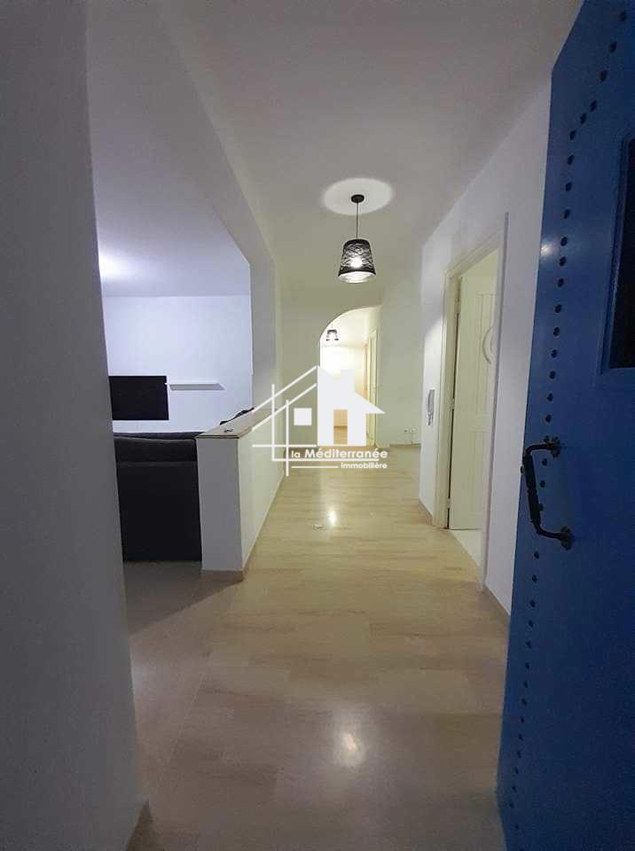 Une villa S+3 à Gammarth