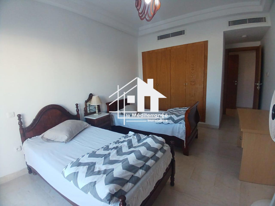 A louer s+3 meublé à Marsa plage