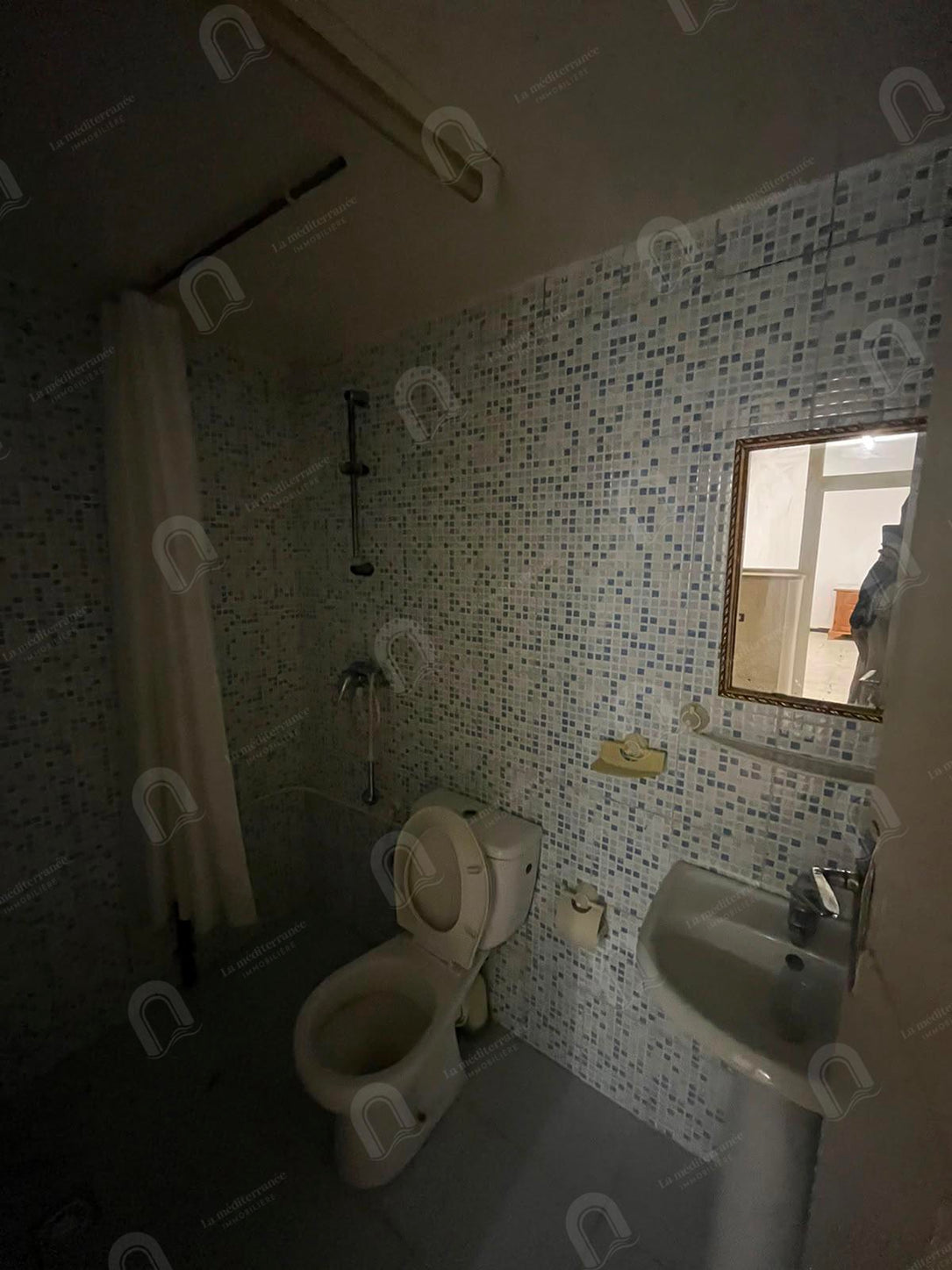A louer un étage de villa S+1 a bayrem ettounsi