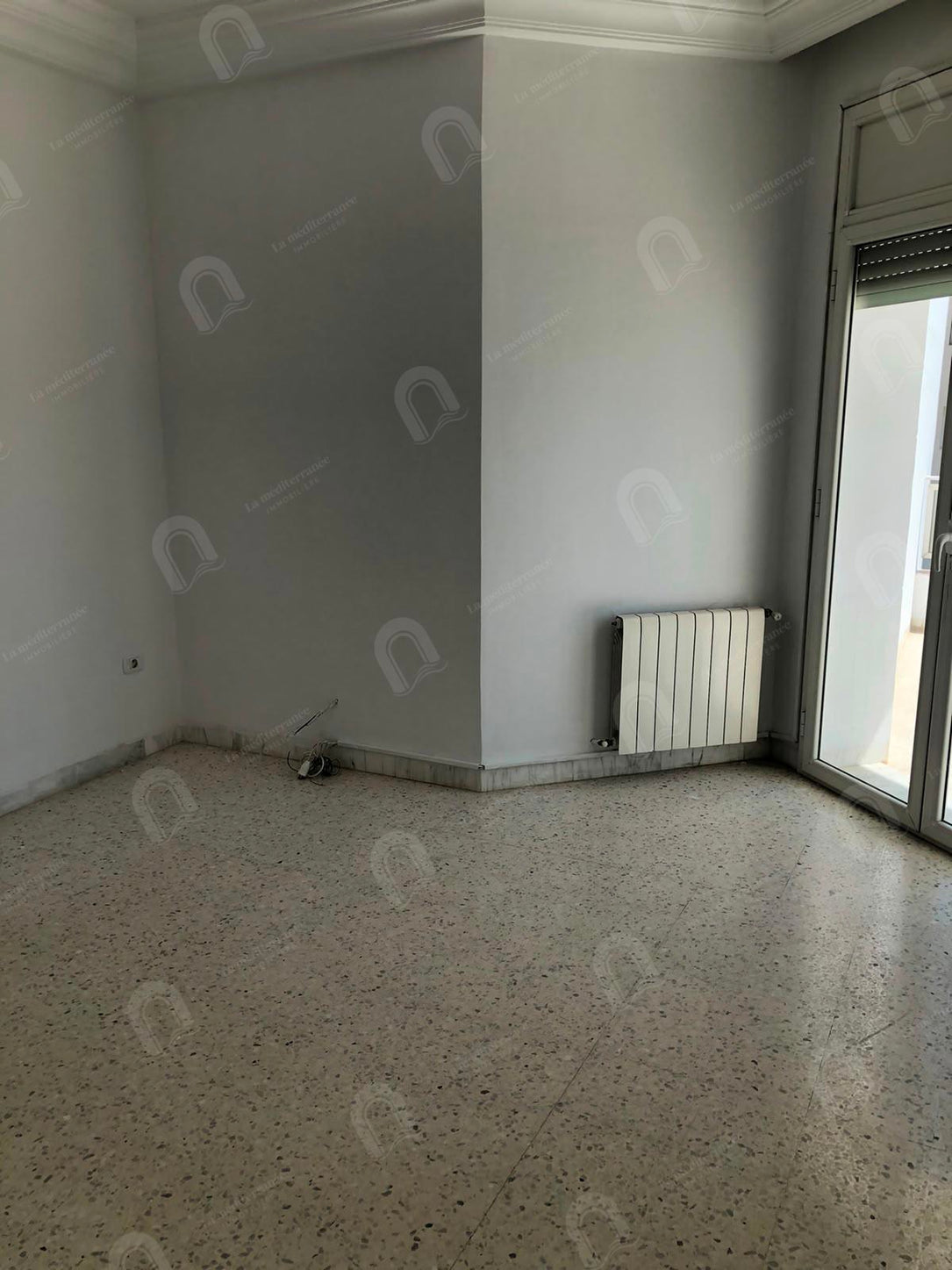 à louer un appartement s+4 aux jardins d'el menzah 1