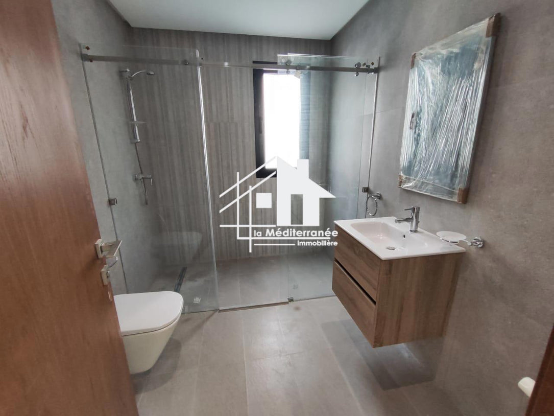 A vendre S+2 neuf a Chotrana 3