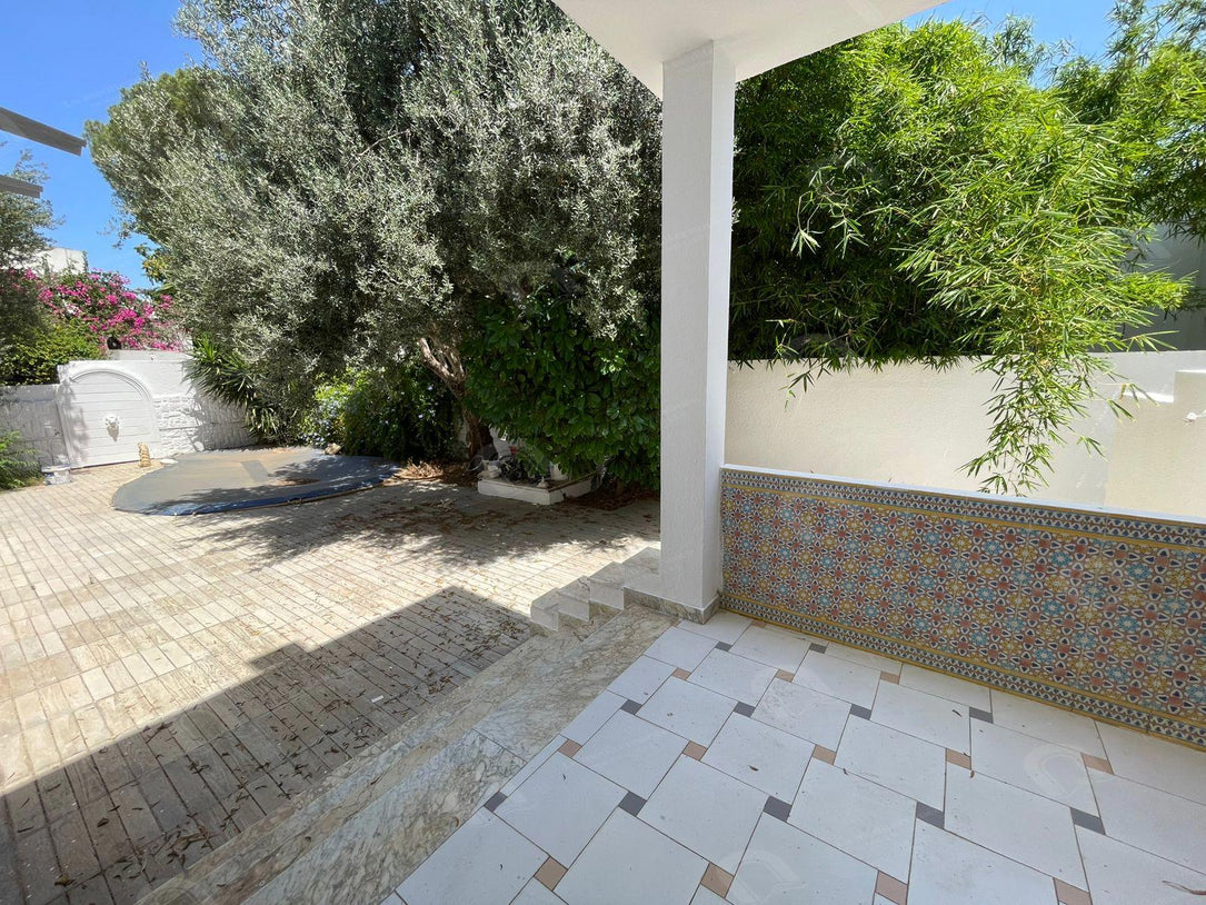 a louer villa a menzeh 1