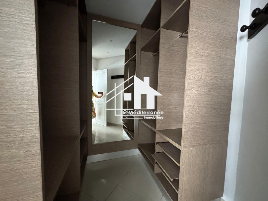 Un magnifique Duplex S+3 meublé  à Jardins de Carthage
