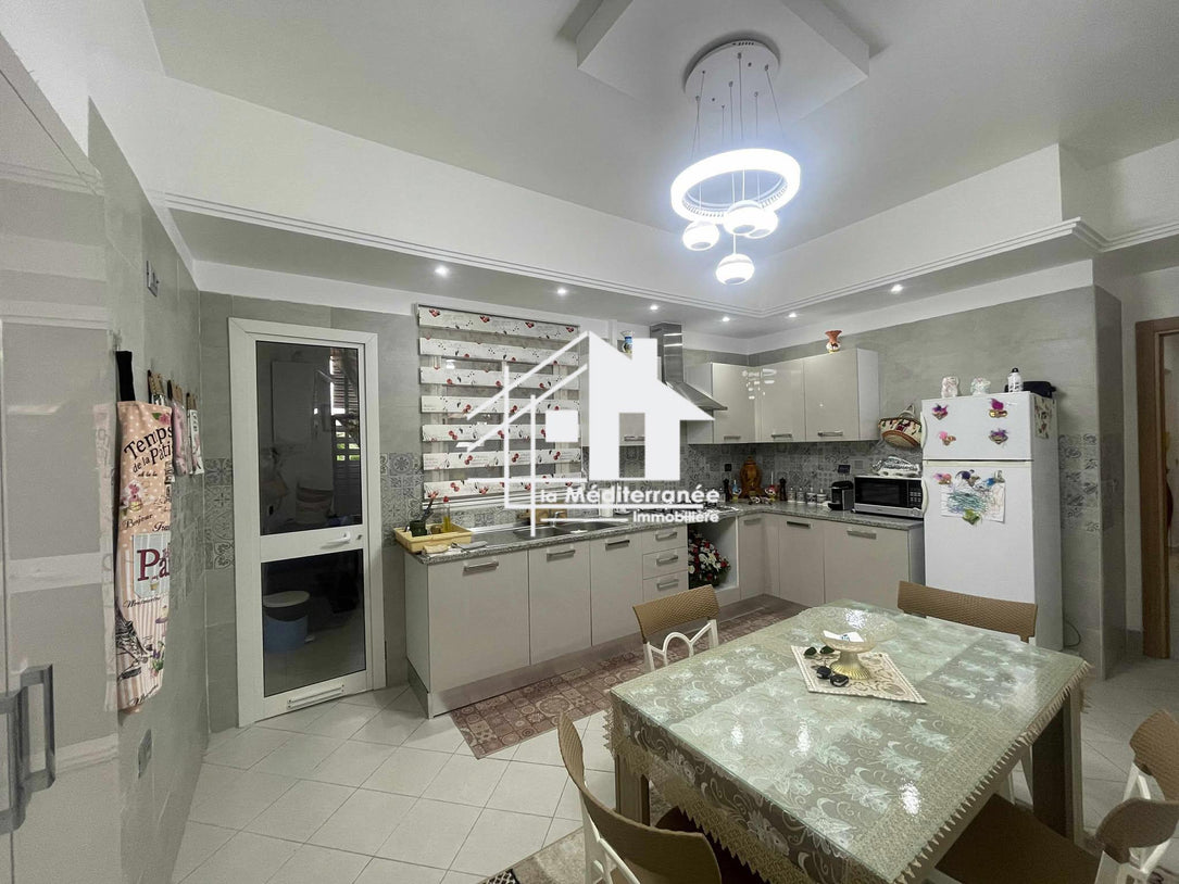 A vendre un appartement rdc s+2 à Hammam lif