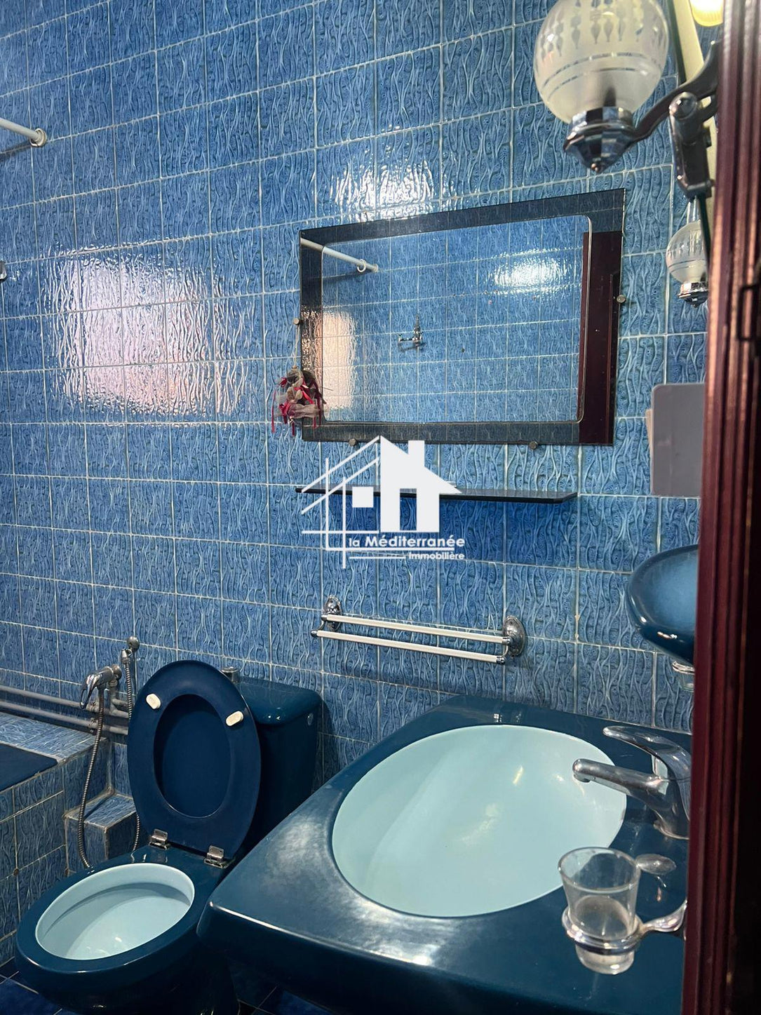 A louer étage de villa 2S+4 AU BARDO