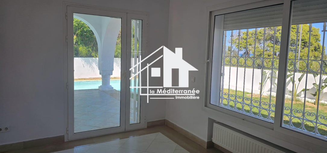 Une villa S+3 Marina Gammarth