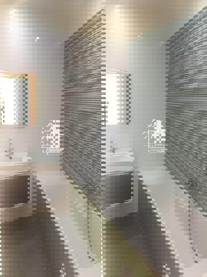 Appartement s+3 à Ezzahra lycée