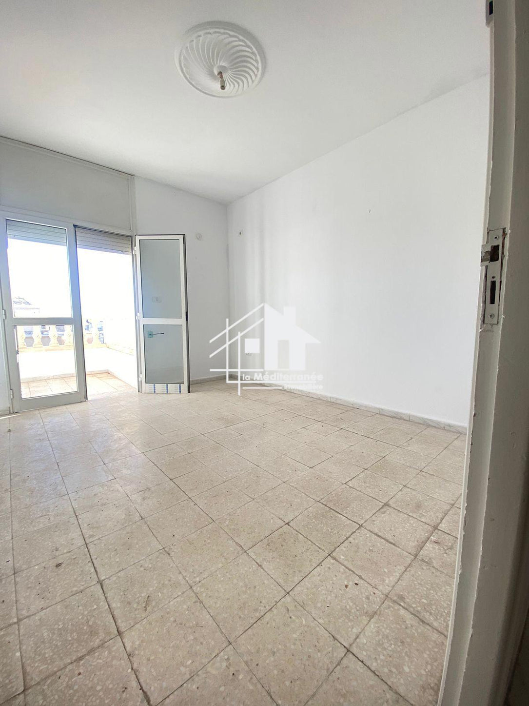 A louer étage de villa S+2 au bardo