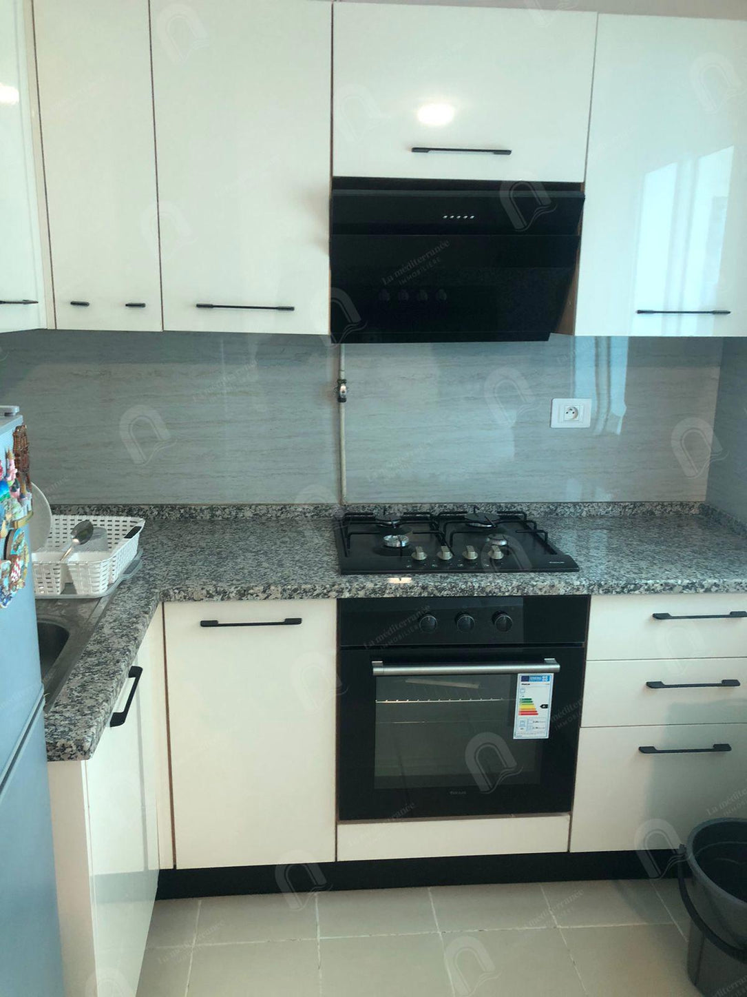 a louer un appartement s+1 a cité ennaser