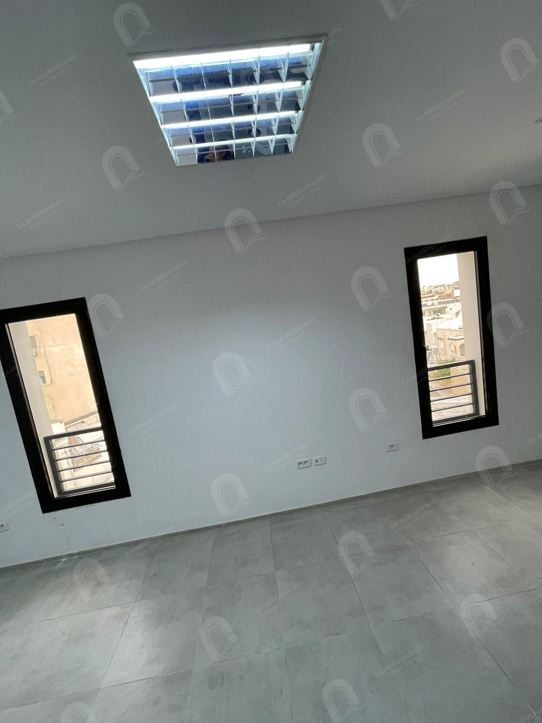 A vendre Bureau H+1 au bardo avenue hbib borguiba