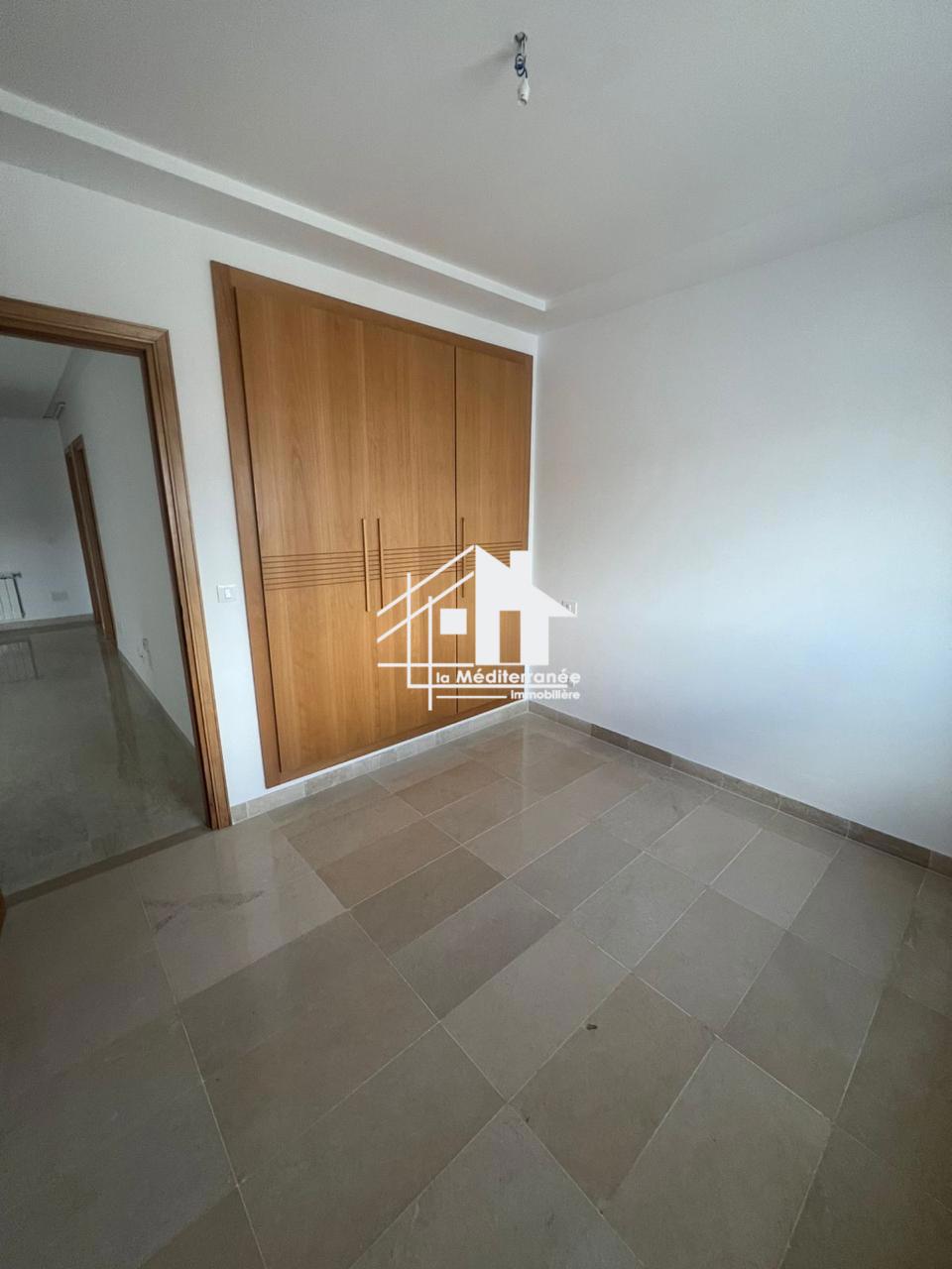 A louer un appartement s+1 à jardin d'el menzah2