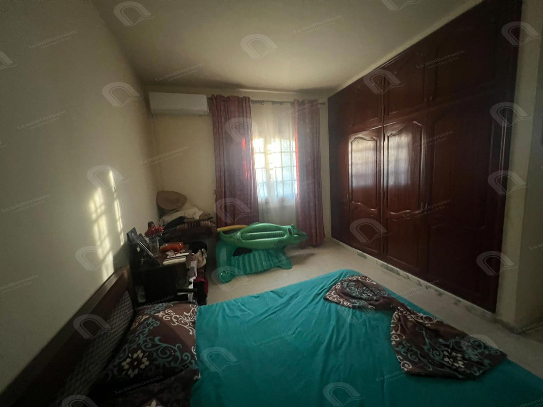 Villa a louer avec piscine à la soukra