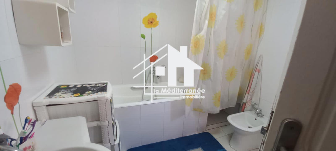 A vendre appartement S+3 au centre ville, tunis