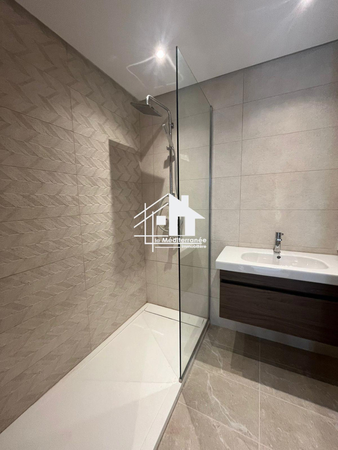 A vendre s1 neuf à Ain Zaghouan Nord