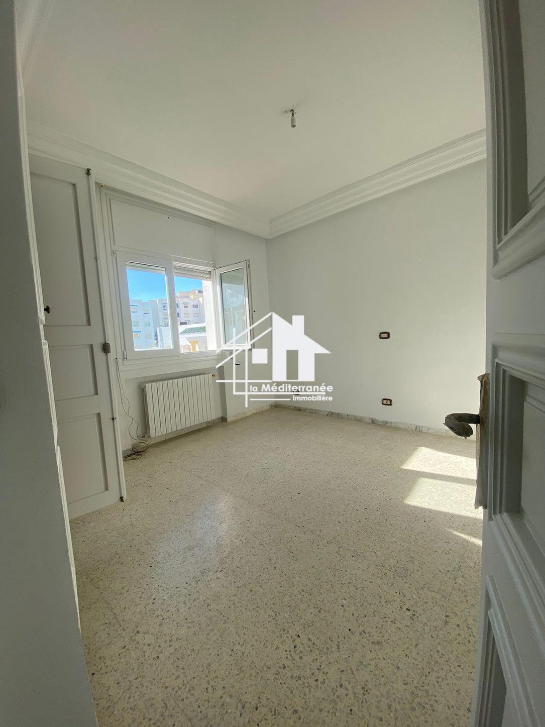 A louer appartement S+3 à Ennassr