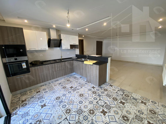 A louer un appartement S+3 hst à Ezzahra
