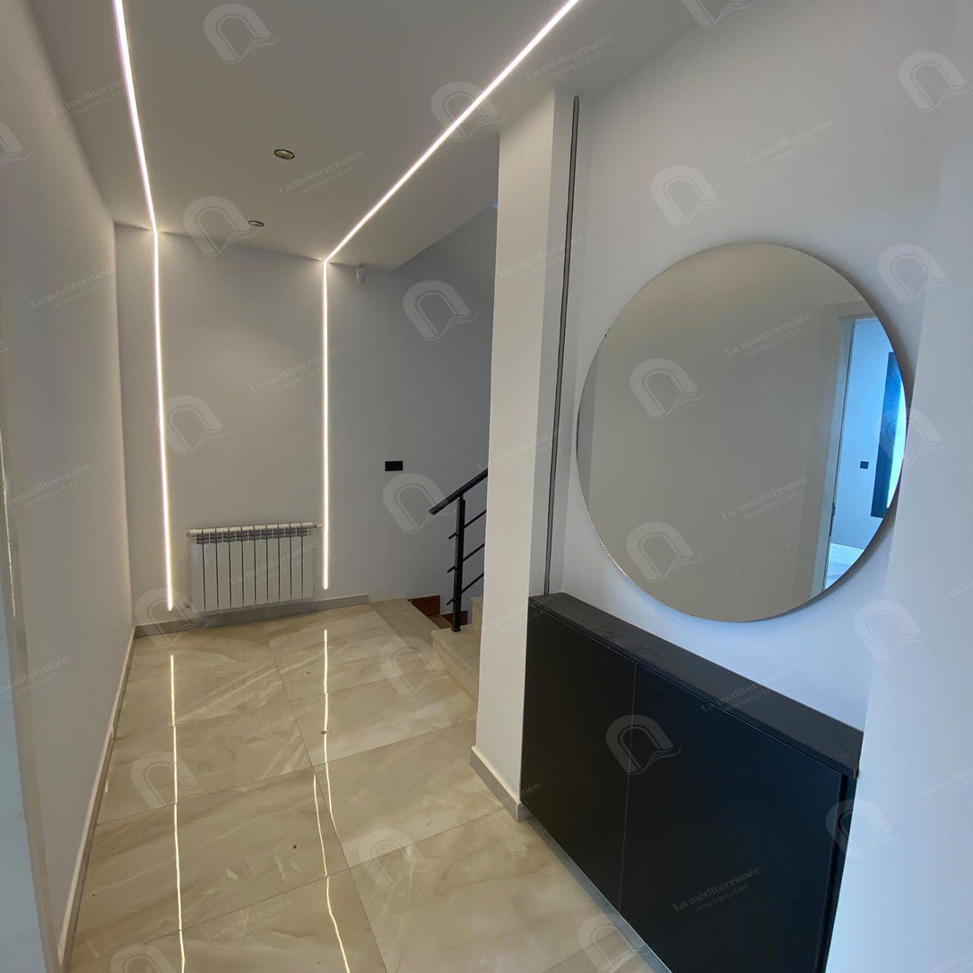 A louer villa s+2 à la soukra
