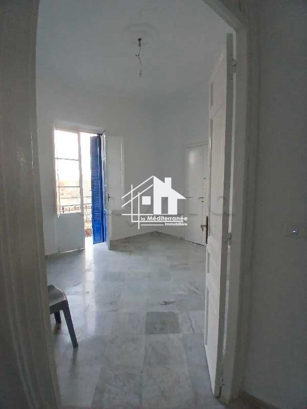 A louer appartement S+3 au centre ville