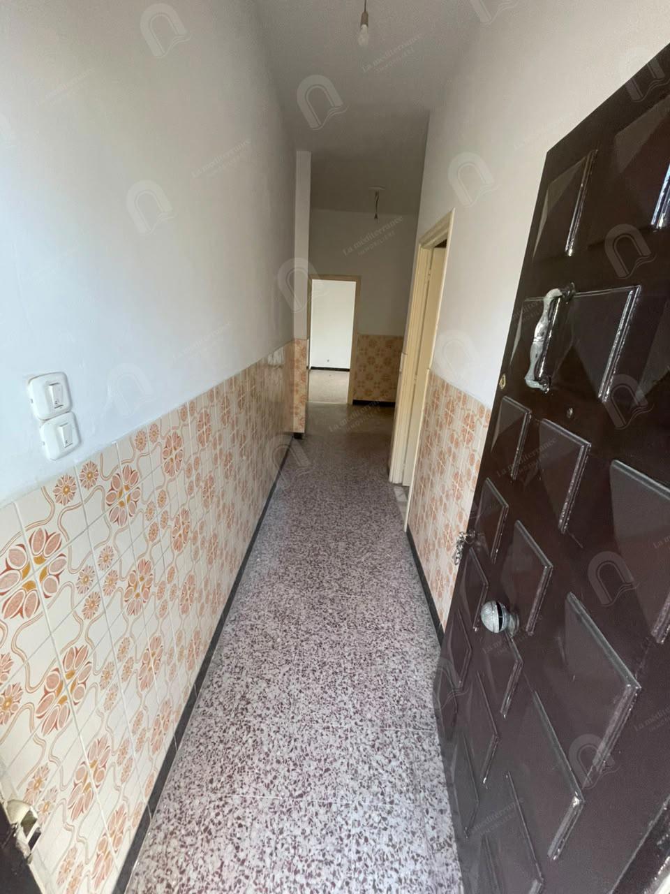 A louer étage de villa S+3 à bayrem ettounsi
