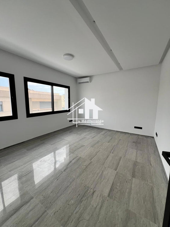 A louer deux bureaux H+2 à la Soukra
