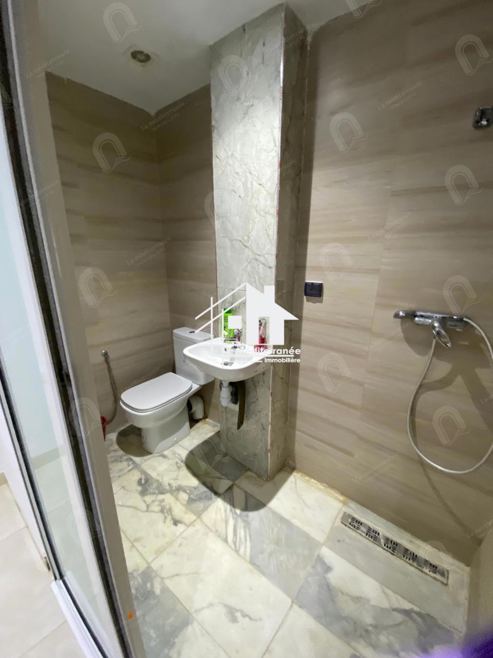 A vendre appartement S+3 Hst Rdc au bardo