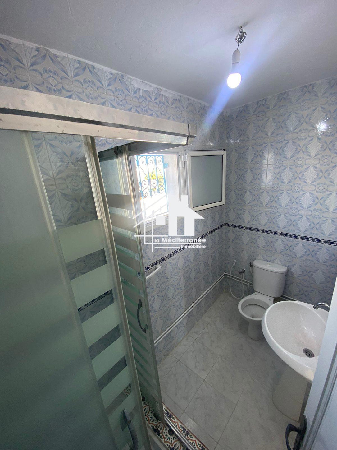 A louer étage de villa S+1 à ksar said pour filles