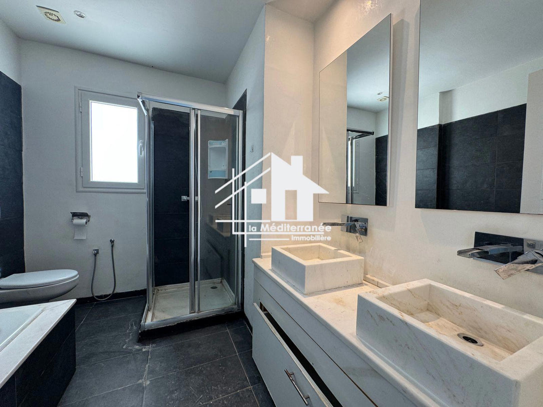 Triplex S+3 à Gammarth Village