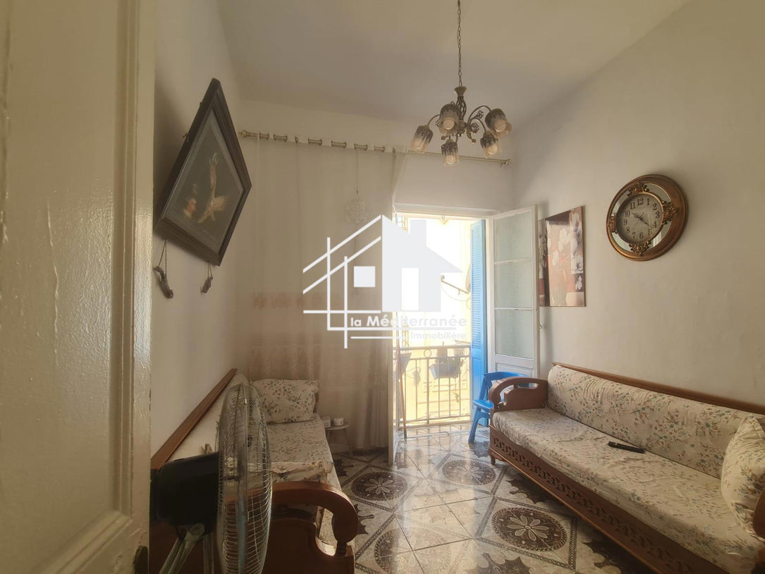 A vendre appartement s2 au Centre ville Tunis