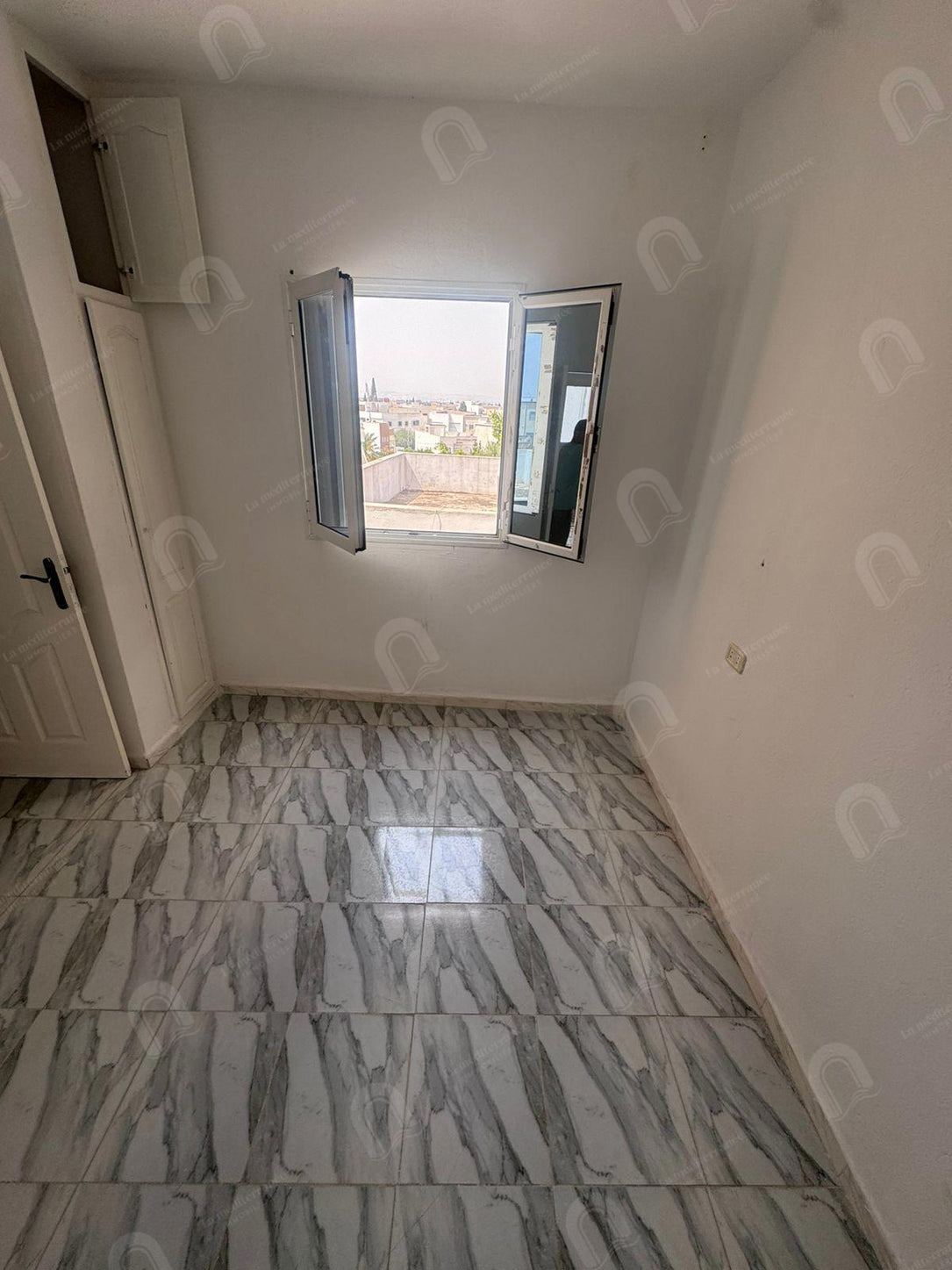 A louer appartement S+2 au 2ème étage