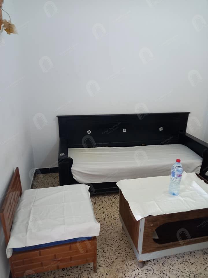 A louer un appartement S+2 meublé