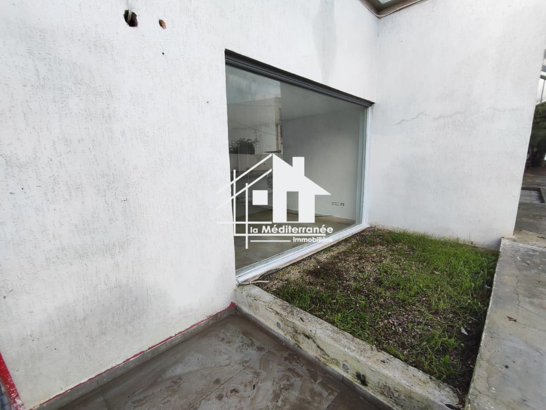 A louer locale commerciale a la Soukra