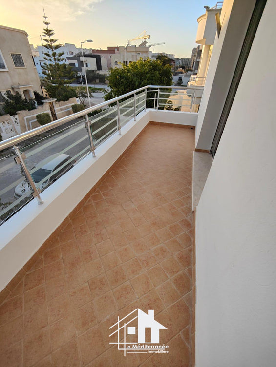 A louer un appartement S+2 à Jardin de Carthage