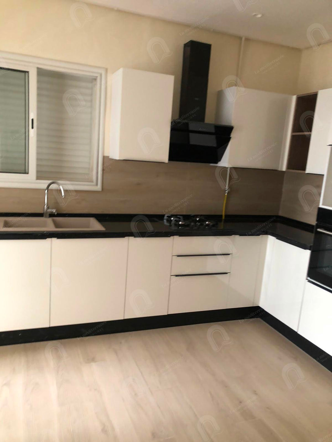 A vendre  un appartement s+3 à  menzah 9c