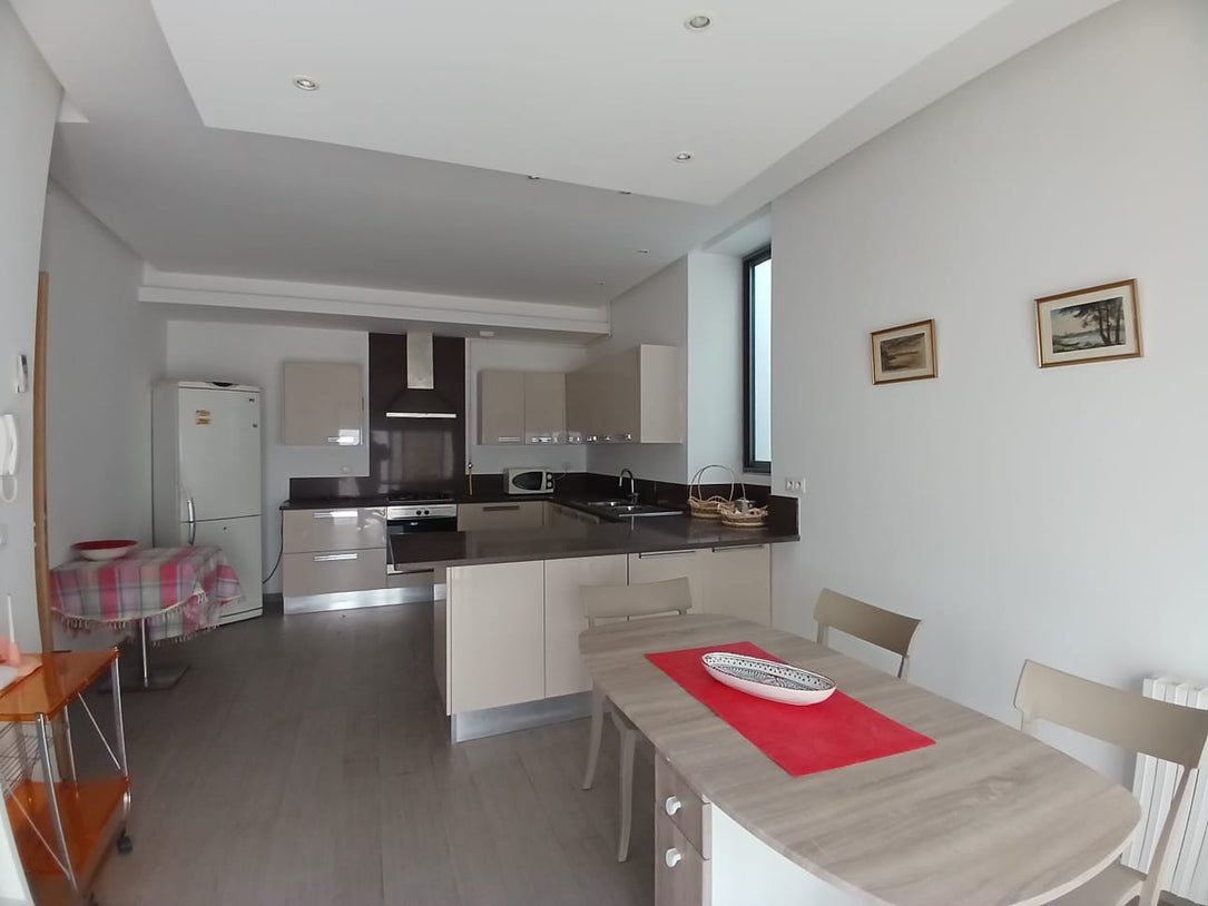 A louer appartement meublé s+3 vue mer à la Marsa