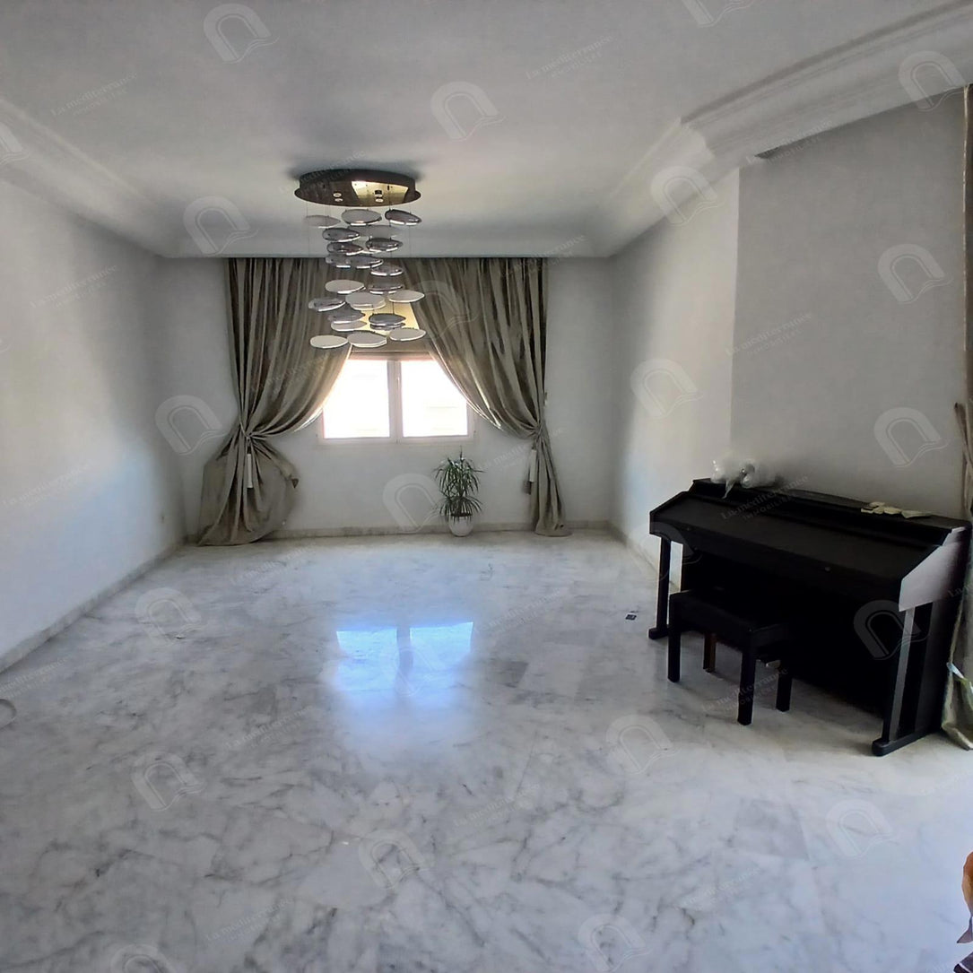 Un appartement S+4 aux Berges du Lac 2