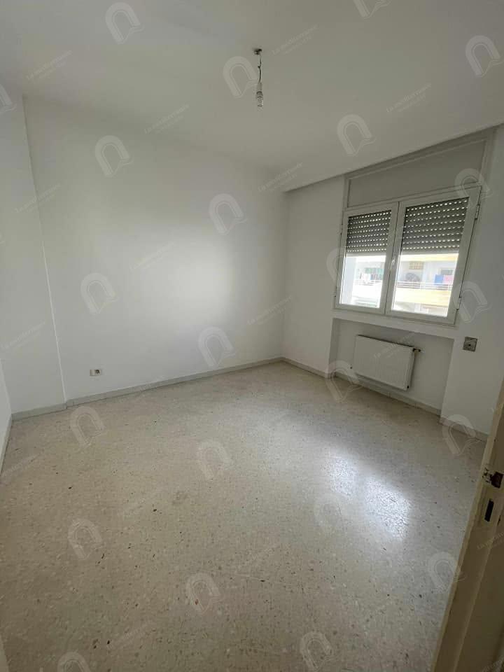 à louer un appartement s+3 à jardins d'el menzah 2
