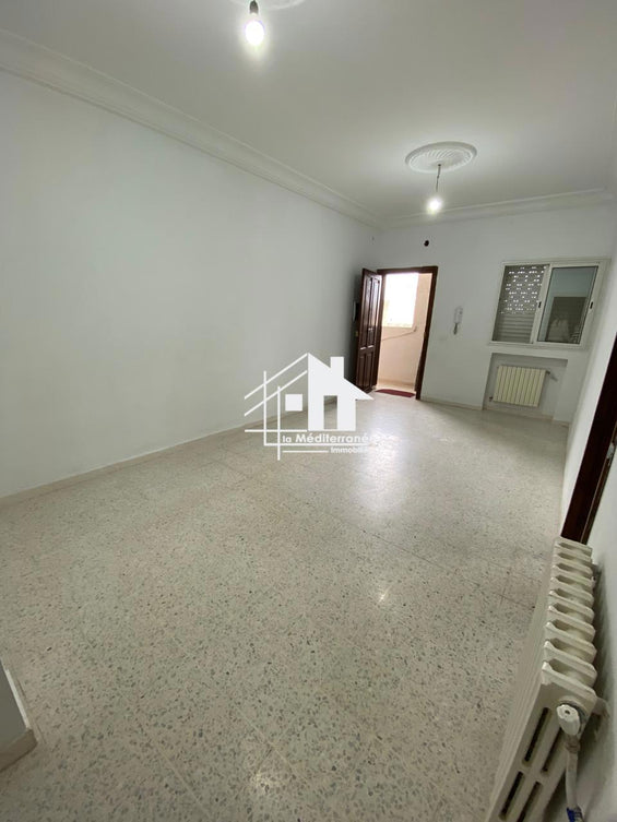 A louer étage de villa S+2 à cité des sous-officiers