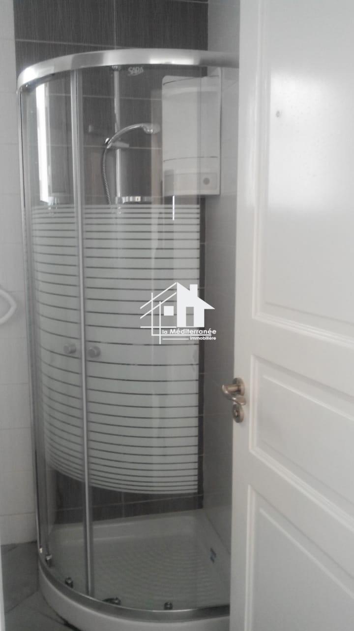 A louer étage de villa s+3 20 mars le bardo