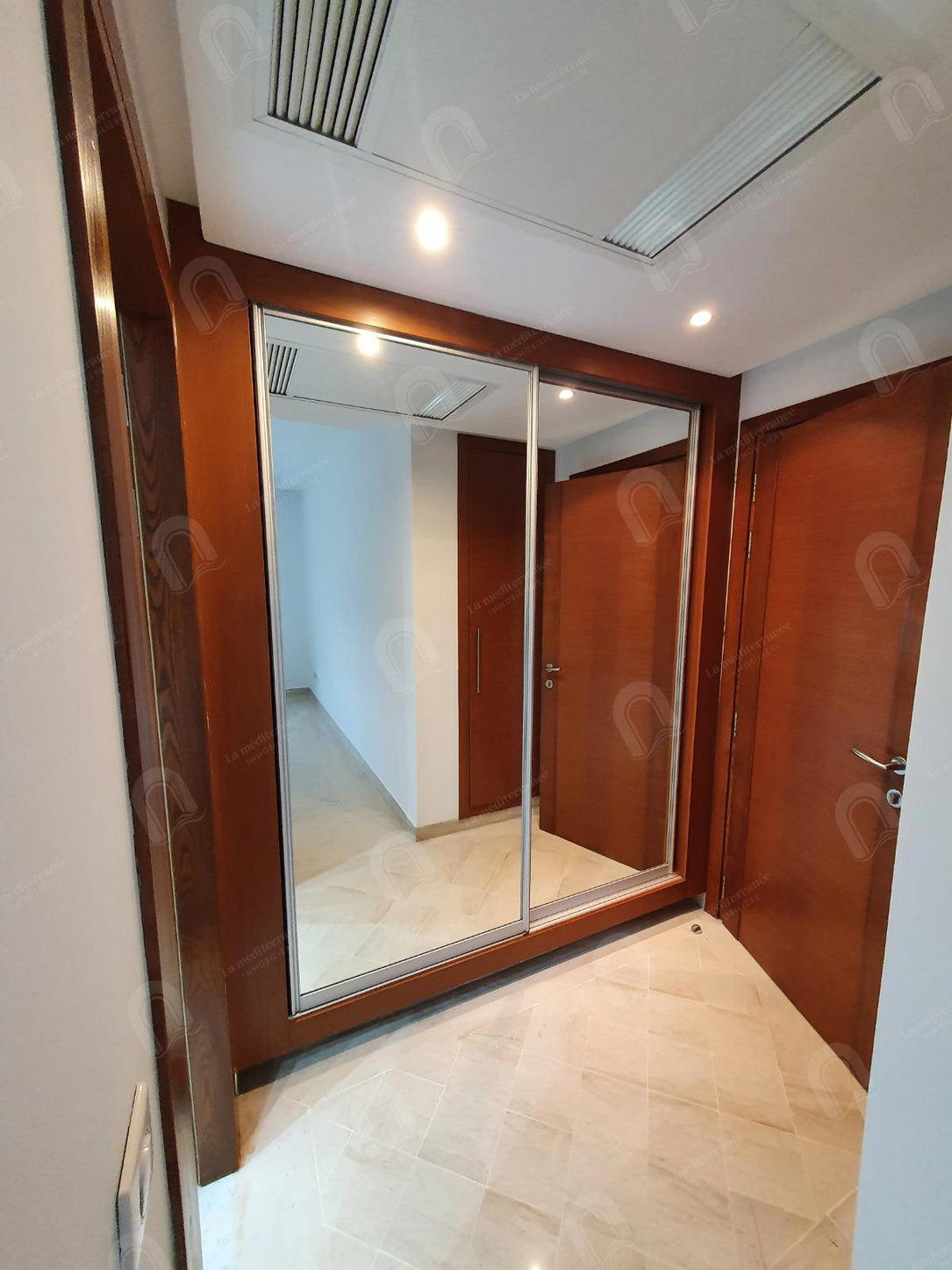 Appartement S+3 aux les berges du lac 2